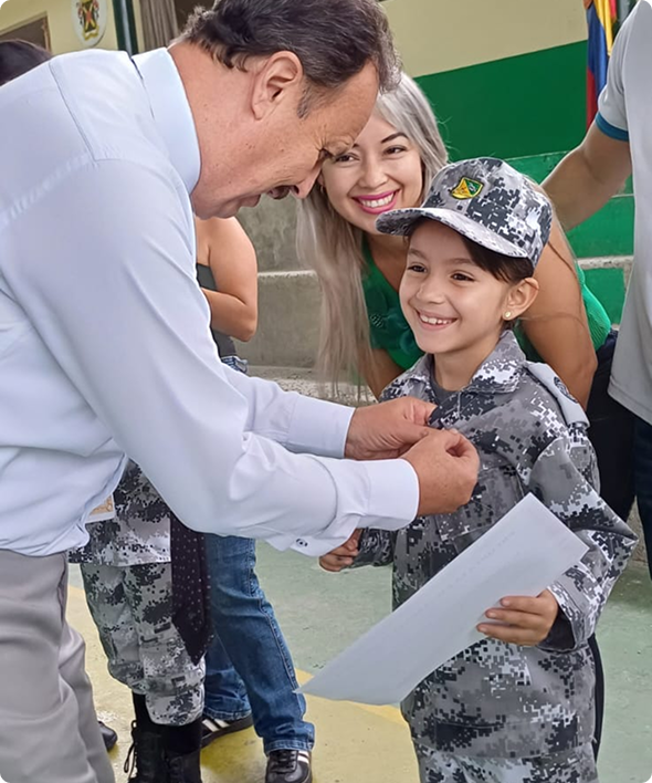 Estudiantes reyesianos en formación académica