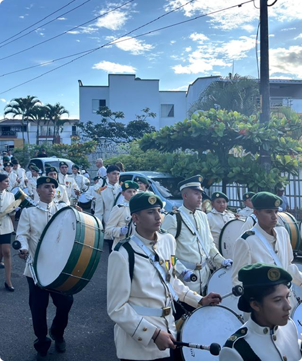 Cadetes reyesianos en formación